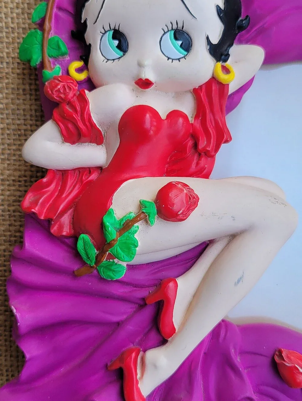 Vintage 2000 Betty Boop in a Bed of Roses with Pudgy 6x4 Picture Frame